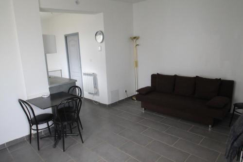 Nice modern house, bright and quiet assured