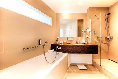 Ένα μπάνιο στο Welcome Hotel Marburg