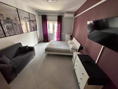 Rhome Away Marconi