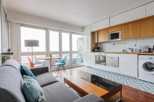 Charming apartment with balcony and view - 1BDR 2P - 19th arr