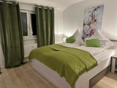 Postel nebo postele na pokoji v ubytování A&O Suites