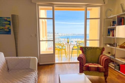 Photo de la galerie de l'établissement Cannes Baie the Cannes superb 2 bedroom apartment with sea view terrace, à Cannes
