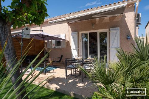 Charmante maison climatisée à 500m de la plage