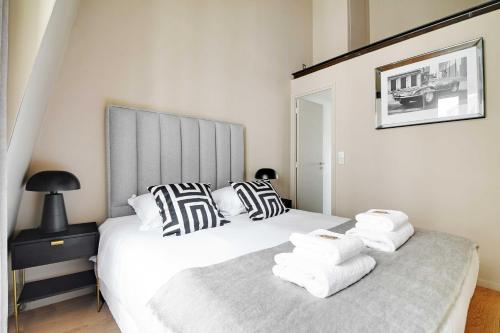 Charming 2BR - 5P - Eiffel Tower - Trocadero