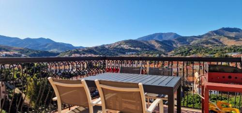 T2 300 m Plage - Terrasse, Piscine, Parking et Climatisation