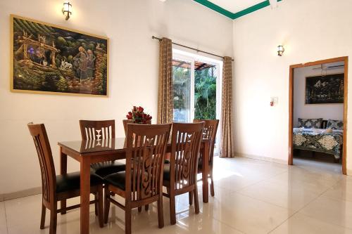 Posezení v ubytování Value for Money Villa - 3BHK Private Pool WiFi Caretaker JAQK Holidays