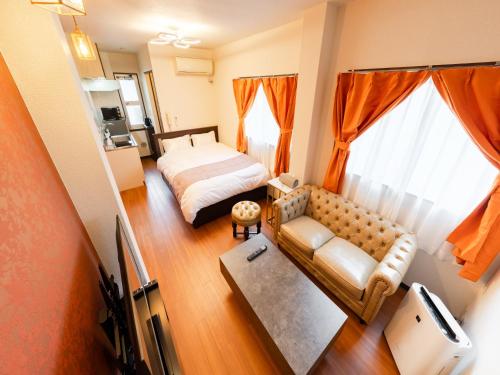 Asakusa 4min walk, 8min to Senso-ji Temple, 5min to Ueno,4 min to Kappabashi, Switch, Free Wi-Fi, PocketWi-Fi