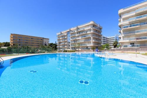 UHC Larimar Family Complex Superior