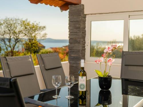 Holiday Home Angels Retreat by Interhome