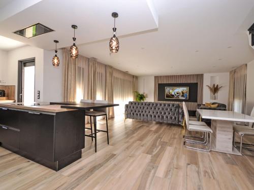 TV a/nebo společenská místnost v ubytování Holiday Home La Superbe by Interhome