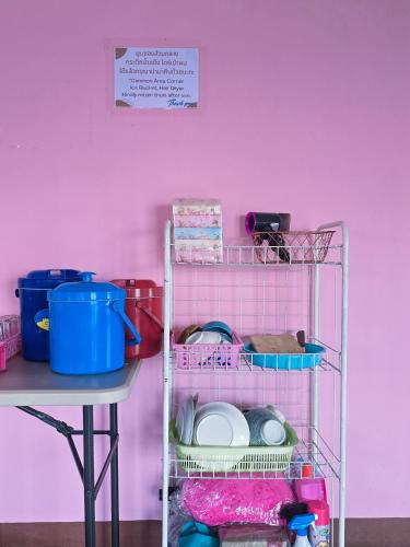 Φωτογραφία από το άλμπουμ του Tai Note's Room σε Ko Si Chang