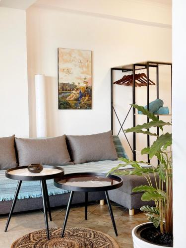 Chelona - Coastal Apartment