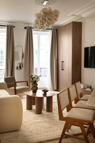 Elegant apartment - 2BR- 6P- Gare Saint Lazare