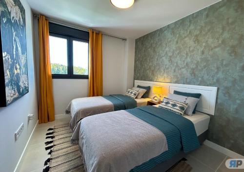 Apartamento con Terraza y Vista al Jardín