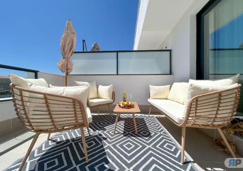 Apartamento con Terraza y Vista al Jardín