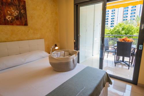 GEMELOS 24 Poniente Beach