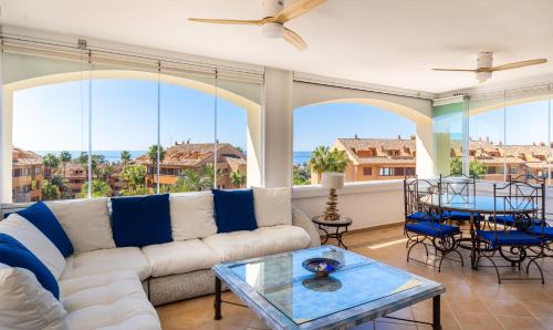 Fantástico Ático Dúplex en Marbella, con vistas al mar y a 300 metros de la playa