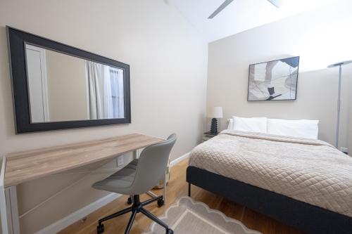 Fotografie z fotogalerie ubytování 3BR apt two blocks to Central Park elevator, laundry, virtual doorman v destinaci New York
