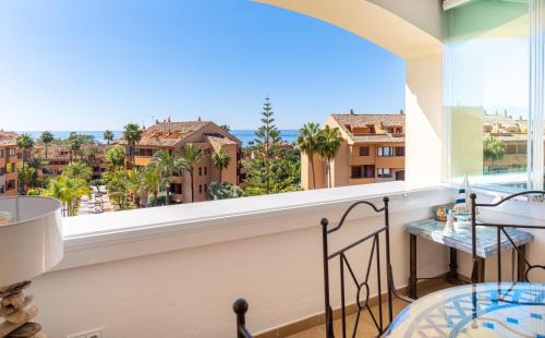 Fantástico Ático Dúplex en Marbella, con vistas al mar y a 300 metros de la playa