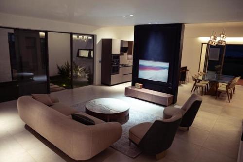 Luxury Villa On Golf Estate - Autograph villa