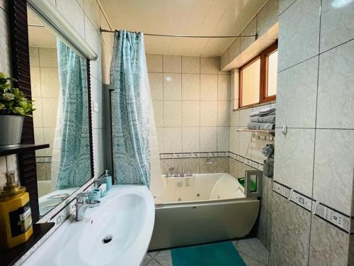 Koupelna v ubytování 3-bed penthouse apartment