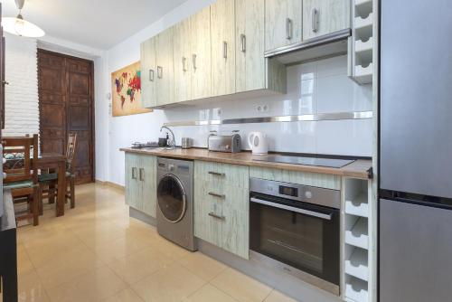 -MalagaSunApts- Cabello Centre