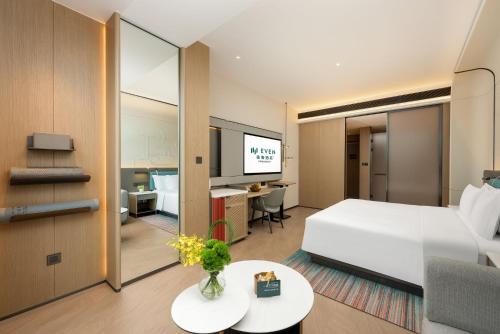 Postel nebo postele na pokoji v ubytování EVEN Hotel Chengdu High-Tech Zone, an IHG Hotel