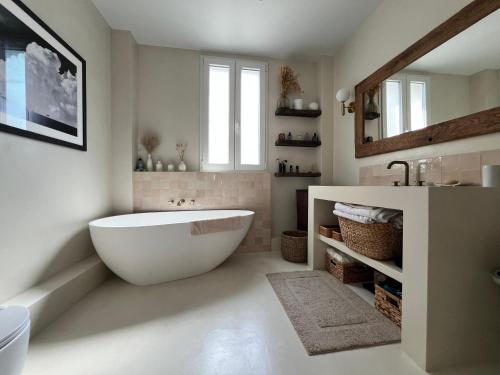 Bel appartement Paris Montmartre
