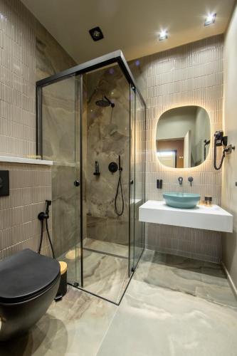 Un baño de Rabbit Hole