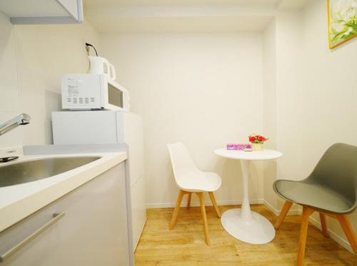 Near Waseda University and Takadanobaba Shinjuku 302 New Build 2mins to Waseda Station Max for 2 people