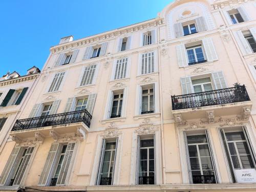 IRIS APARTMENT backCroisette