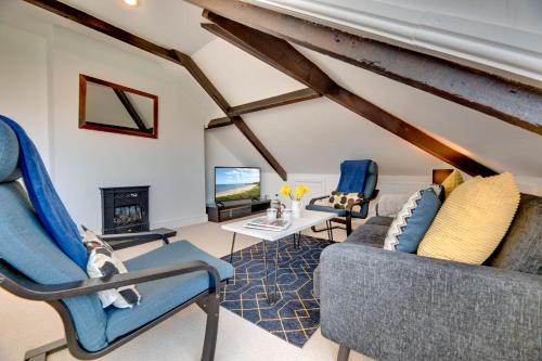 Μια τηλεόραση ή/και κέντρο ψυχαγωγίας στο Percy Apartments - By Week2Week