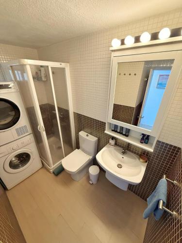 The sea at your feet photo 3