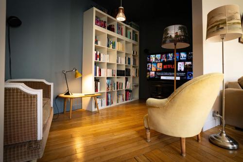 L'Aneto - Charme Balcon Home-cinema