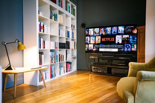 L'Aneto - Charme Balcon Home-cinema