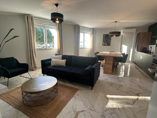 Photo de la galerie de l'établissement Appartement Prestige climatisé, à La Rochelle