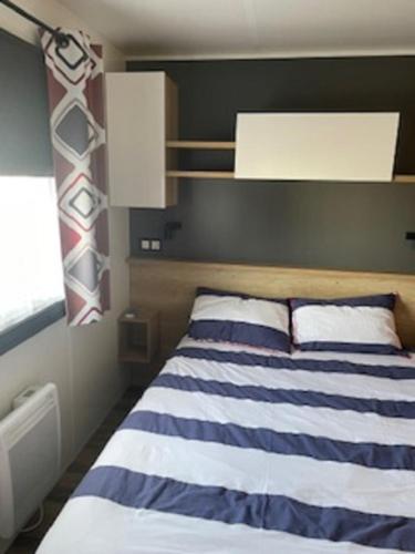 Postel nebo postele na pokoji v ubytování MOBILE HOME FOR YOU