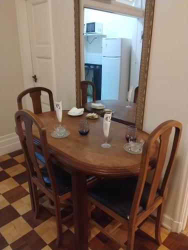 Dapur atau dapur kecil di Lofts de luxo no Palácio Quitandinha