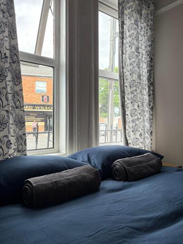 Postel nebo postele na pokoji v ubytování Superb Triple Room near Croke Park - 4
