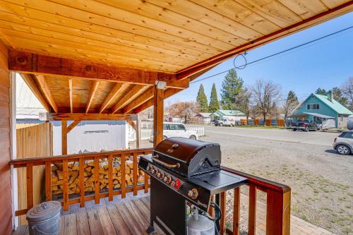 Φωτογραφία από το άλμπουμ του Less Than 1 Mi to Lake Almanor Home with Furnished Decks! σε Chester