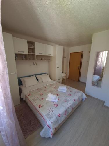 Imagem da galeria de Private room in the center of Split em Split