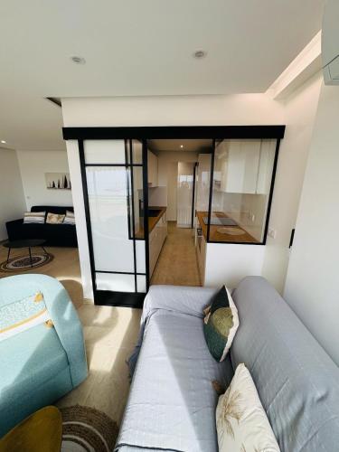 Beautiful apartment stunning view of the Lion de Mer
