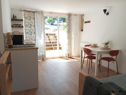 L'Olivier, appartement cosy entre mer et forêt