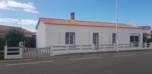 Maison 3 chambres proximité commerce et plage