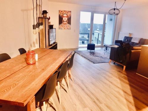 Trendy 2 BR Apartment with private terrace&parking