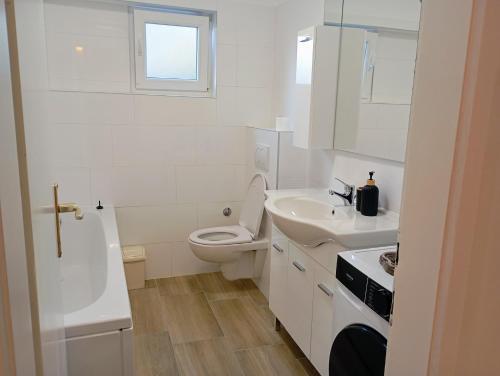 Sunny Trogir Apartment with 3 Bedrooms