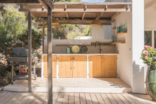 Foto sihtkohas Illes Balears asuva majutusasutuse Beautiful 1 hectar property near Cala Jondal galeriist