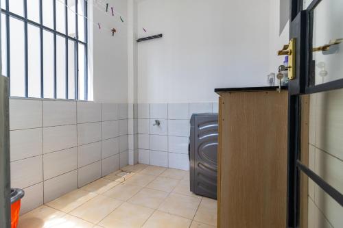 Un baño de Modern 3BR in Tatu City With Pool