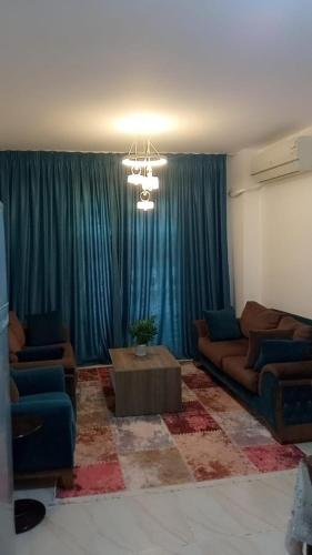 شقة في مدينتي