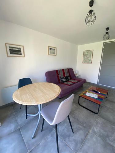 Χώρος καθιστικού στο Home Chez Vince